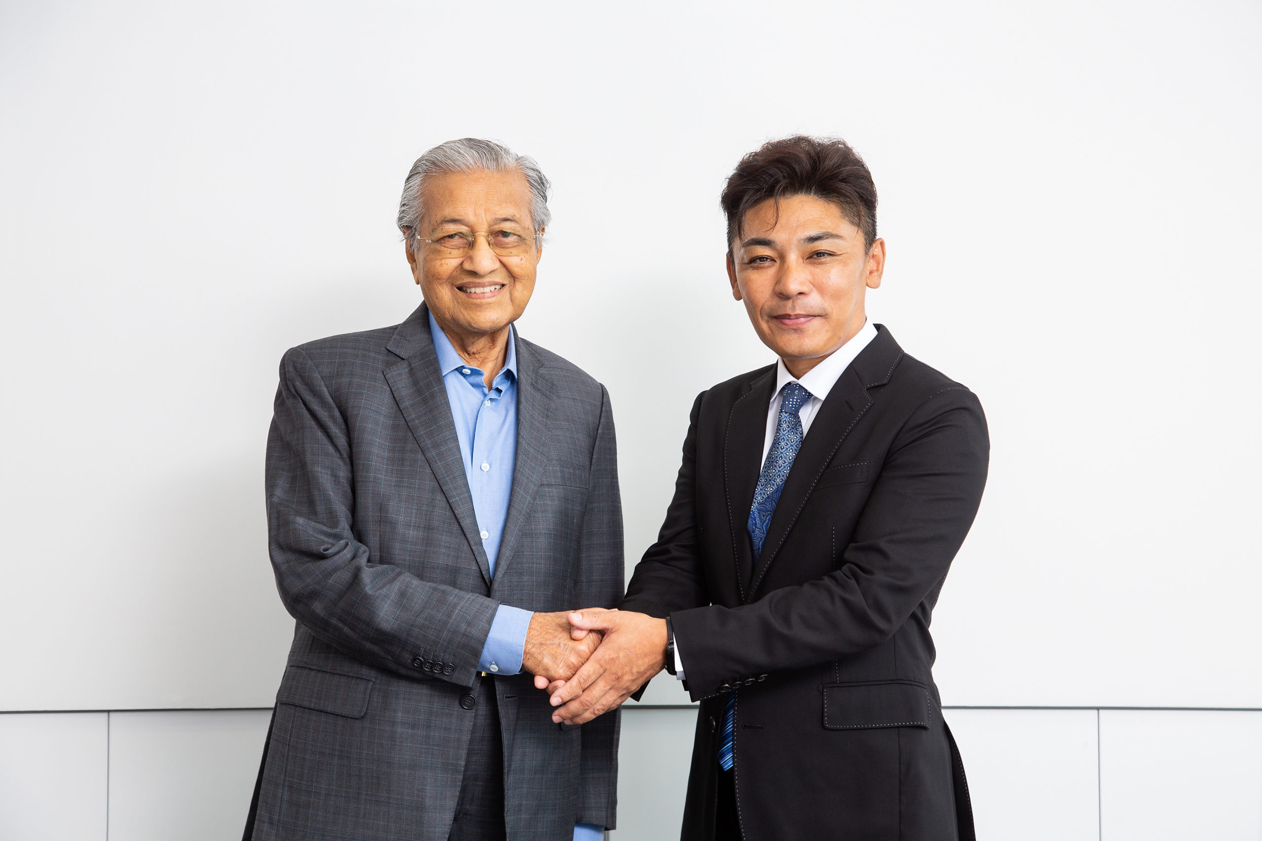 代表稲冨とマハティール元首相
